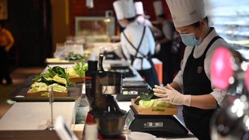 代加工食品的“通行证”：手续与费用全解析**