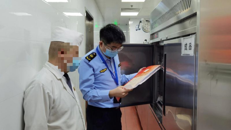 小标题：一、散装零食的批发市场现状