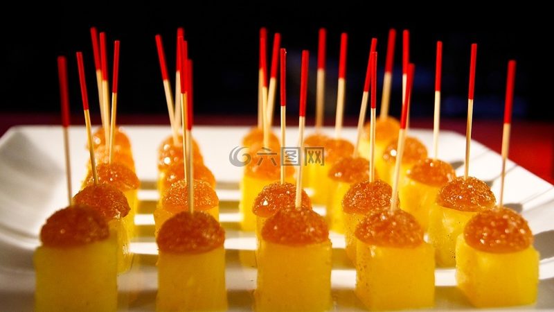 广州饮料OEM代加工：揭秘定制化饮料生产的秘密